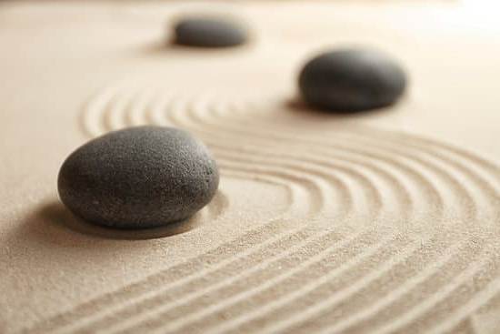 Arredamento Inglese Feng Shui 1 Scopri l'arte dell'arredamento inglese con i principi del Feng Shui per un ambiente equilibrato e tranquillo