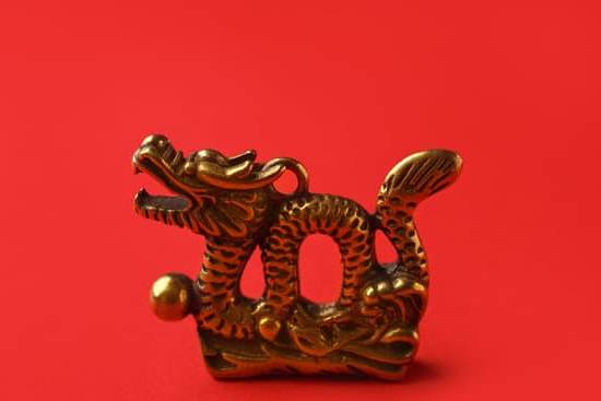 Cuoco in Ufficio Stanza Feng Shui 1 Organizza il tuo spazio di lavoro secondo i principi del Feng Shui per creare un ambiente armonioso per il cuoco in ufficio