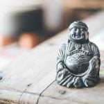 Feng Shui Colore Grigio Entrata Utilizza il colore grigio per l'entrata secondo i principi del Feng Shui per creare un ambiente equilibrato